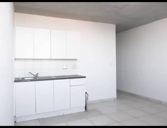 1 bed property to rent in WYNBERG